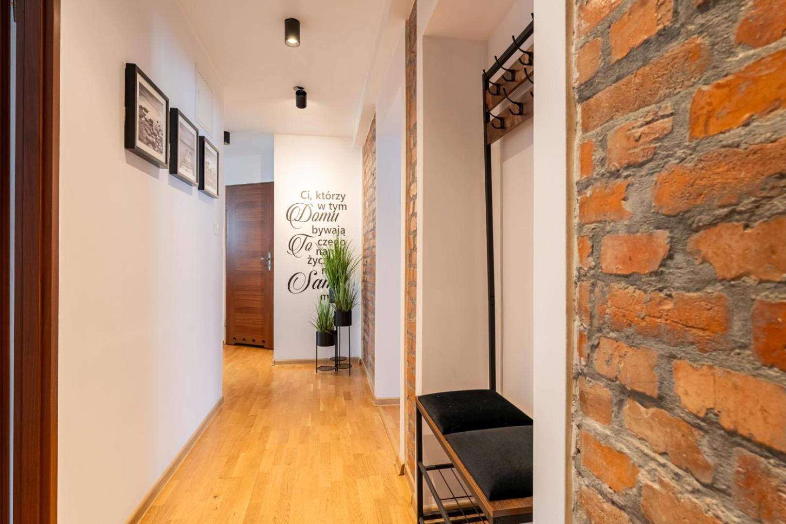 Apartament Ratuszlove - 2 Osobne Sypialnie, Z Widokiem Na Ratusz - By Spaceapart Jelenia Góra Exterior foto