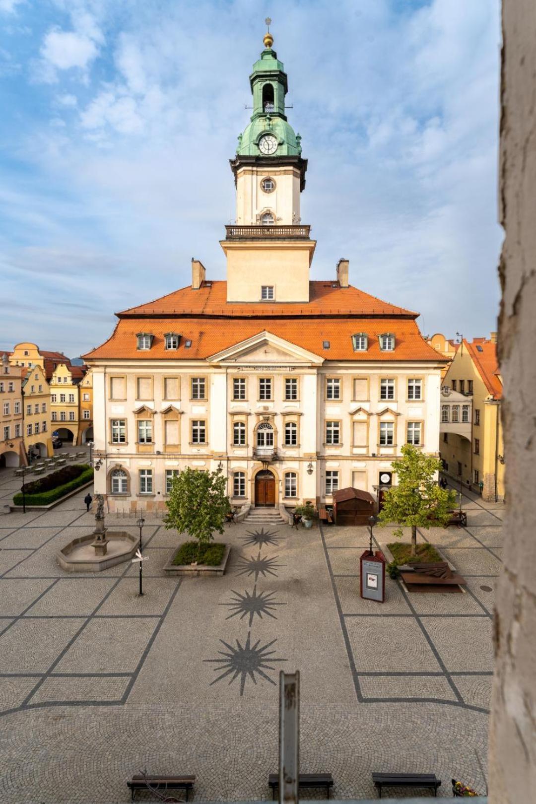 Apartament Ratuszlove - 2 Osobne Sypialnie, Z Widokiem Na Ratusz - By Spaceapart Jelenia Góra Exterior foto